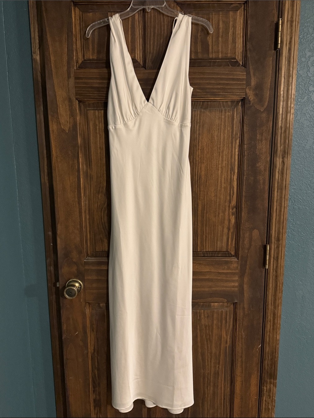 Abercrombie & Fitch Ivory V-Neck Maxi Dress